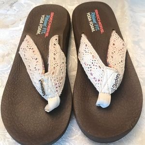 Skechers flip flops